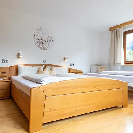 Apartmán Haus Theresia Ruef *